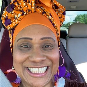 Meet your Posher, Tonya